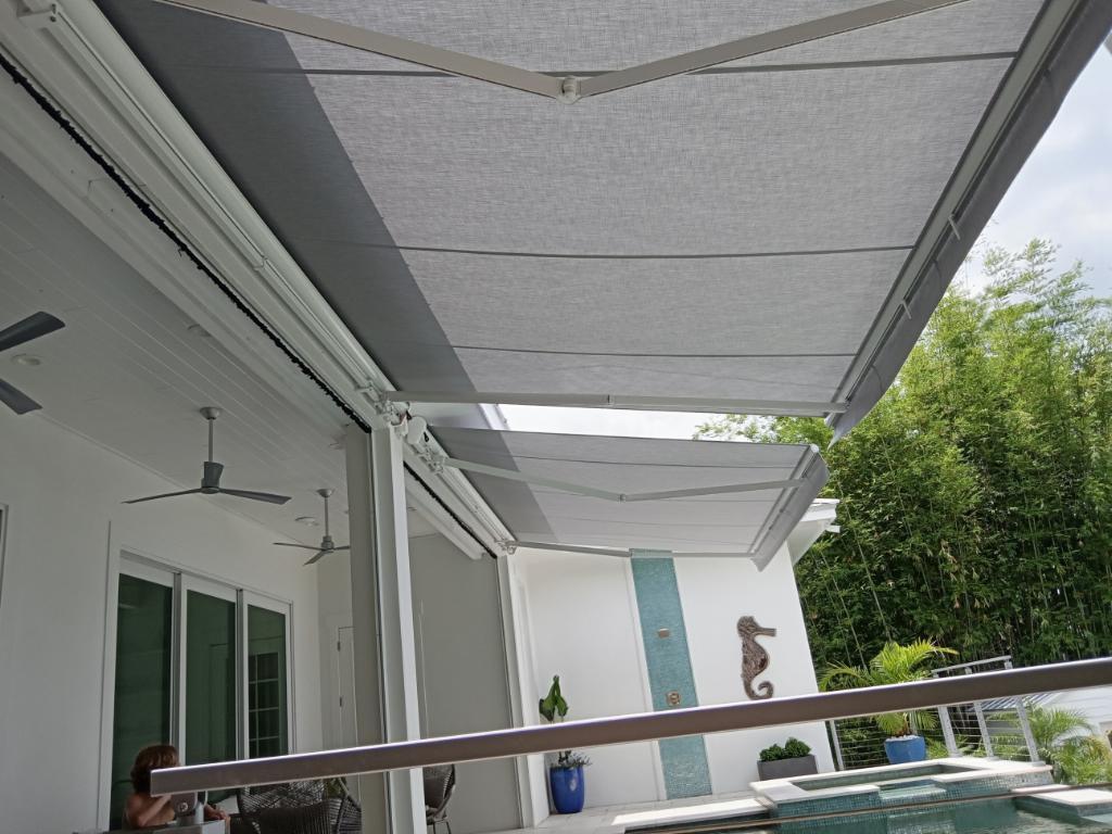 Retractable Awnings Colors, Patterns, and Fabric Choices in Orlando