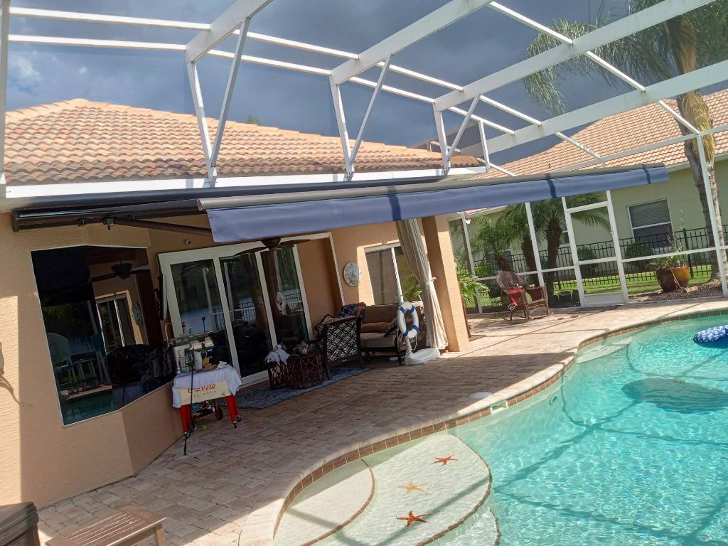 Transforming with Awnings Orlando Homes