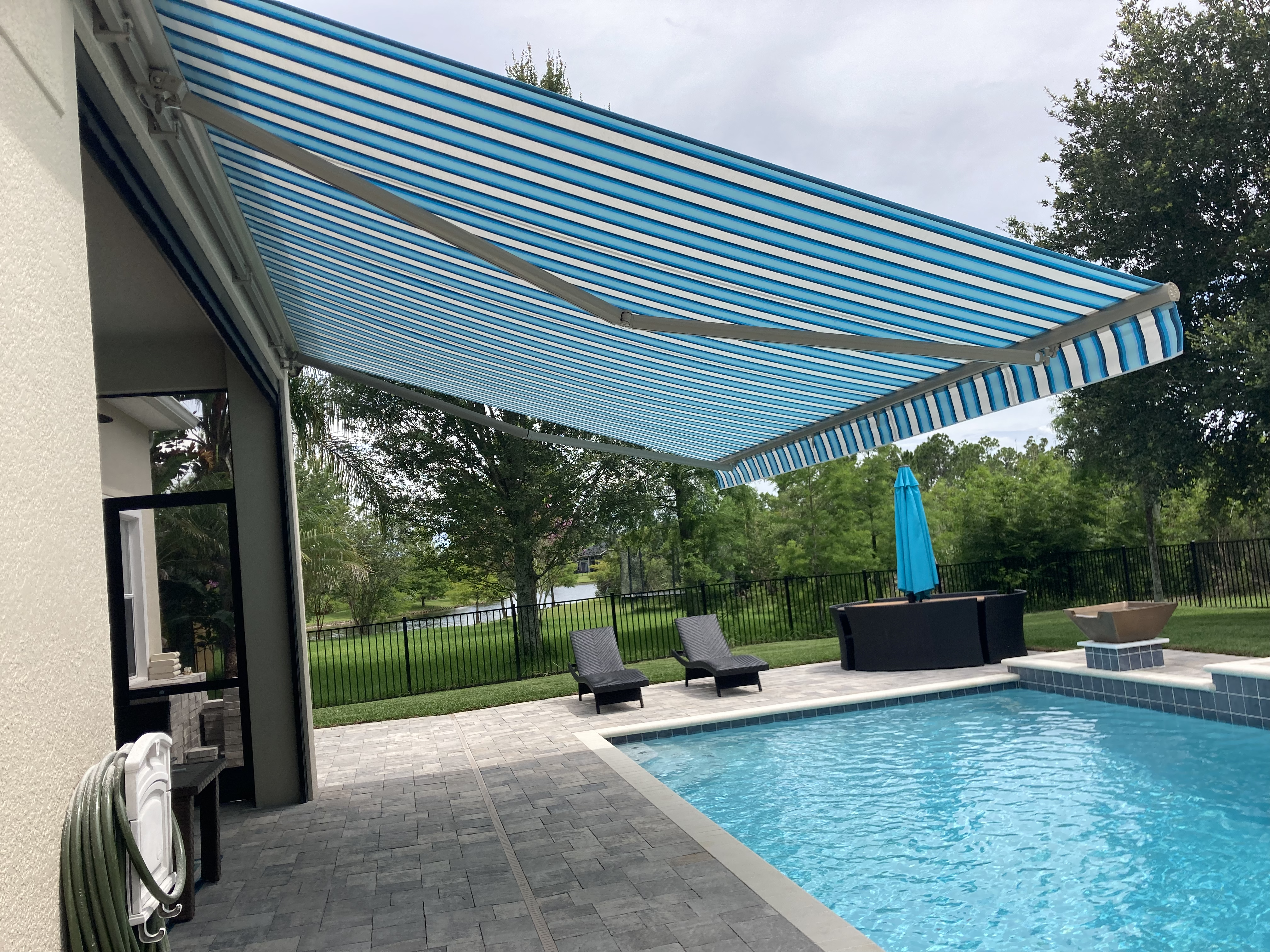 Bay Breeze Retractables – Enhancing Comfort & Style for Orlando Homes!